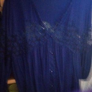 New Charming Charlie Top